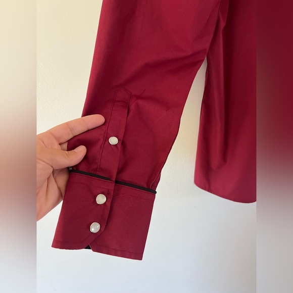 Patron Cito Maroon Floral & Horseshoe Embroidered Western Snap Button Shirt - Picture 9 of 11